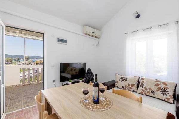 Apartments Ivo Bozinovic Тиват Экстерьер фото