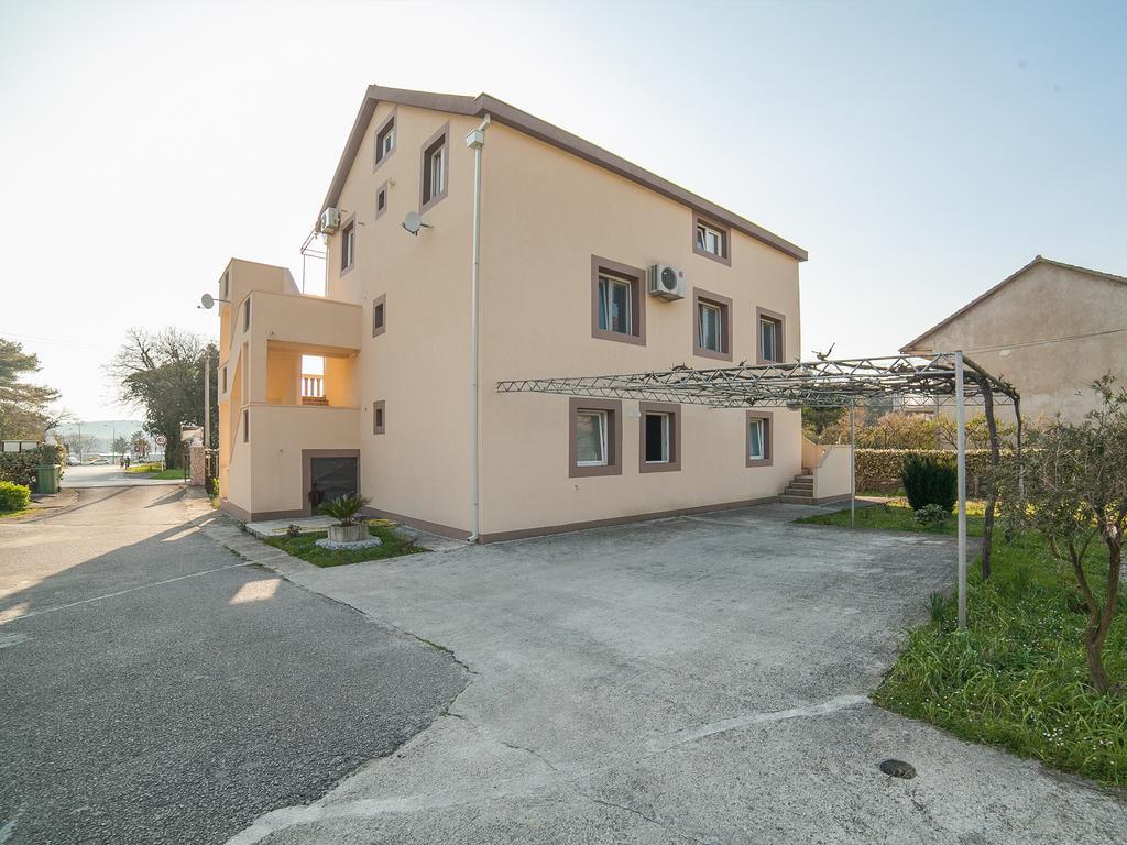 Apartments Ivo Bozinovic Тиват Экстерьер фото